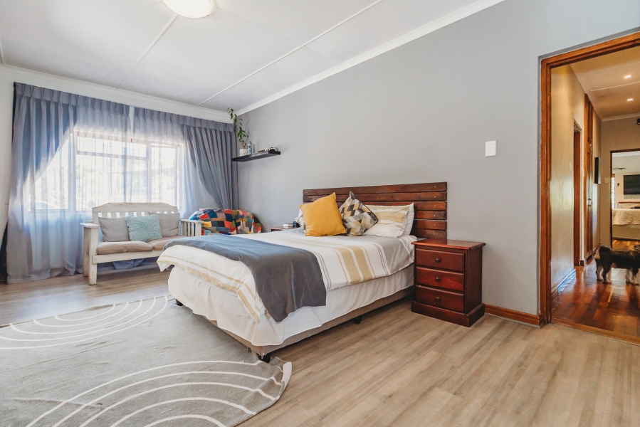 4 Bedroom Property for Sale in Heatherlands Western Cape